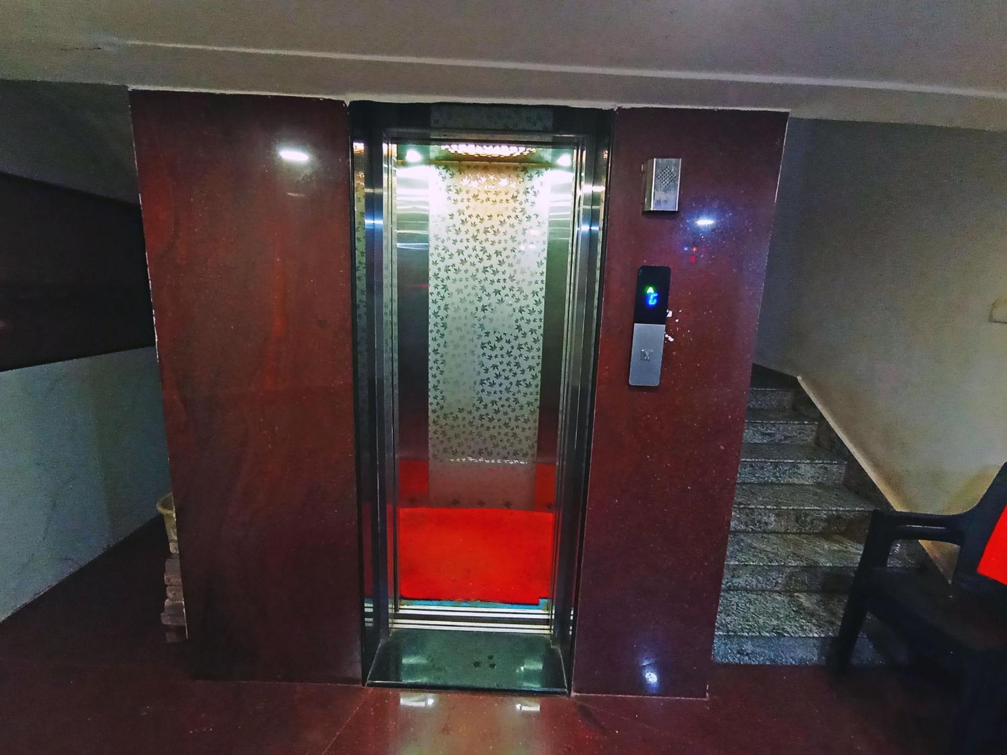 Staymaker Shri Shakti Residency フブリ エクステリア 写真